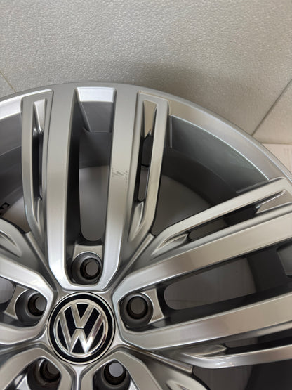 TOP Original VW Tiguan II 2 Allspace 19 Zoll Auckland Felgen Alufelgen 5NA601025N 5NA601025F 7x19 ET43 5x112 AD1 5N 5NA SUV 5x112 R-Line Edition Silber Felgensatz MwSt. ausweisbar