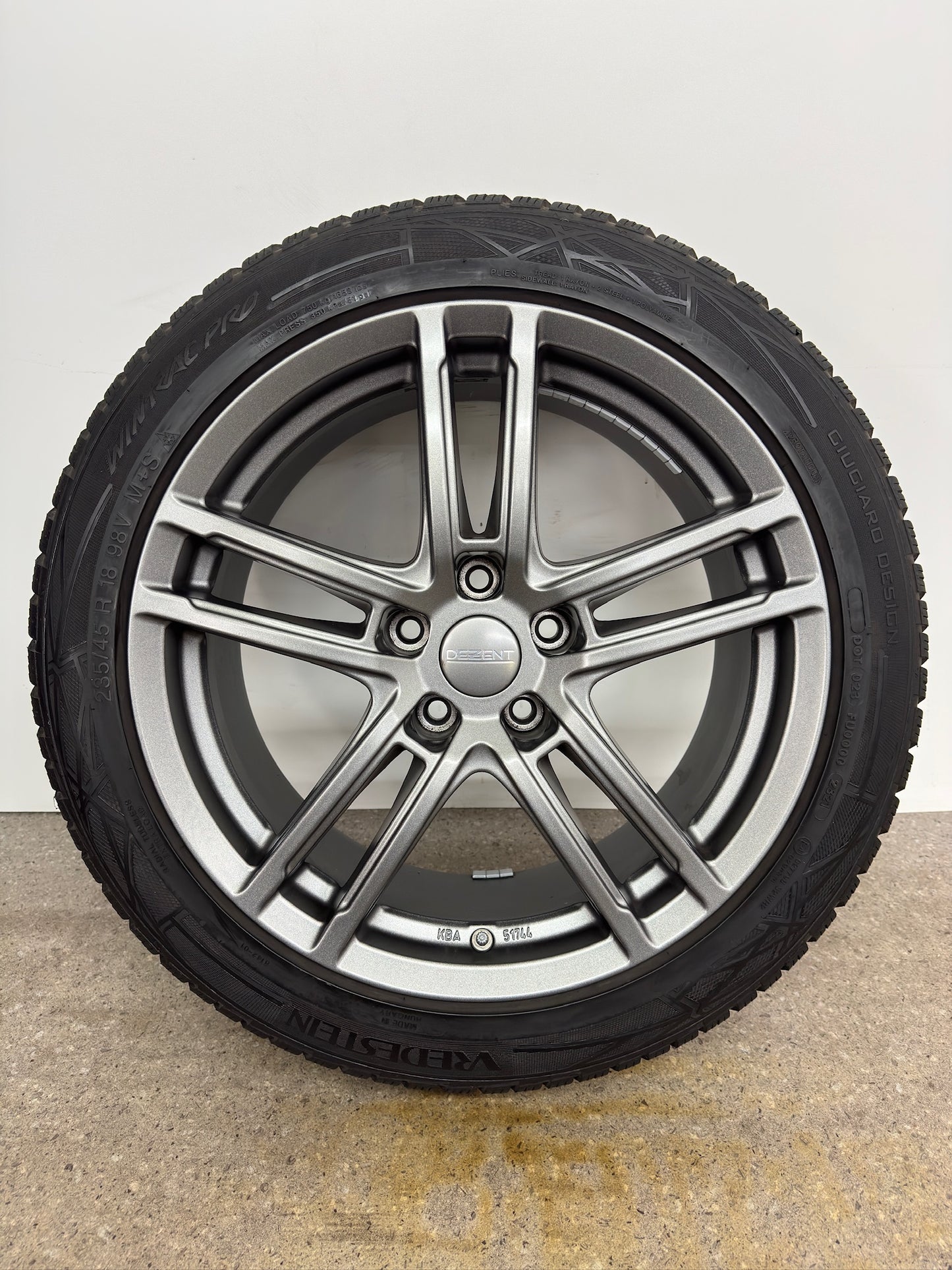 TOP Tesla Model 3 18 Zoll Winterräder Winterreifen Felgen Alufelgen BLE Sensoren RDKS Refresh 2020 Anthrazit M+S 235/45 R18 98V Winterradsatz 5x114,3 8x18 ET40 KBA 51744