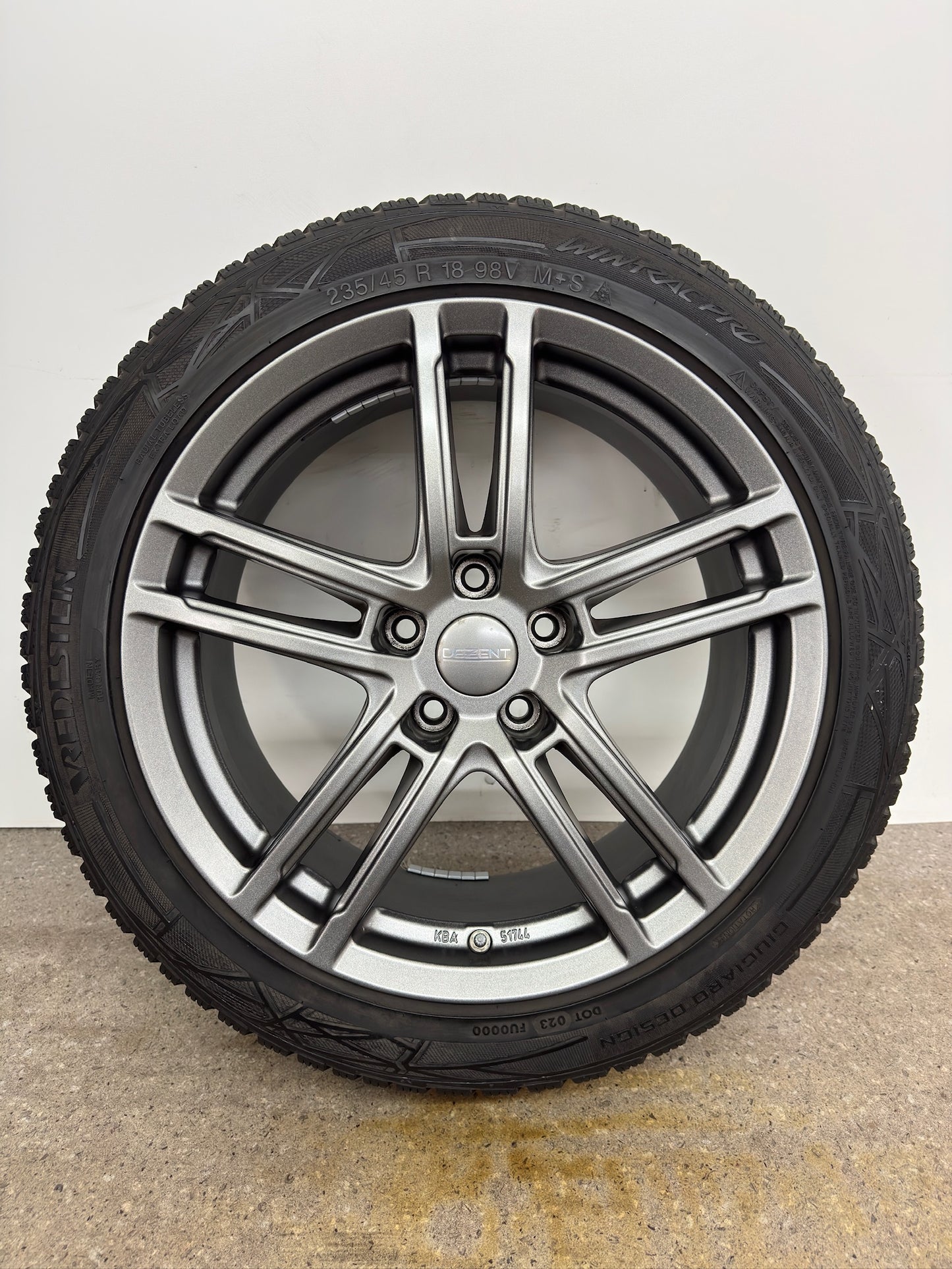 TOP Tesla Model 3 18 Zoll Winterräder Winterreifen Felgen Alufelgen BLE Sensoren RDKS Refresh 2020 Anthrazit M+S 235/45 R18 98V Winterradsatz 5x114,3 8x18 ET40 KBA 51744