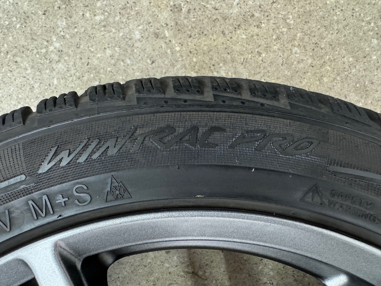 TOP Tesla Model 3 18 Zoll Winterräder Winterreifen Felgen Alufelgen BLE Sensoren RDKS Refresh 2020 Anthrazit M+S 235/45 R18 98V Winterradsatz 5x114,3 8x18 ET40 KBA 51744