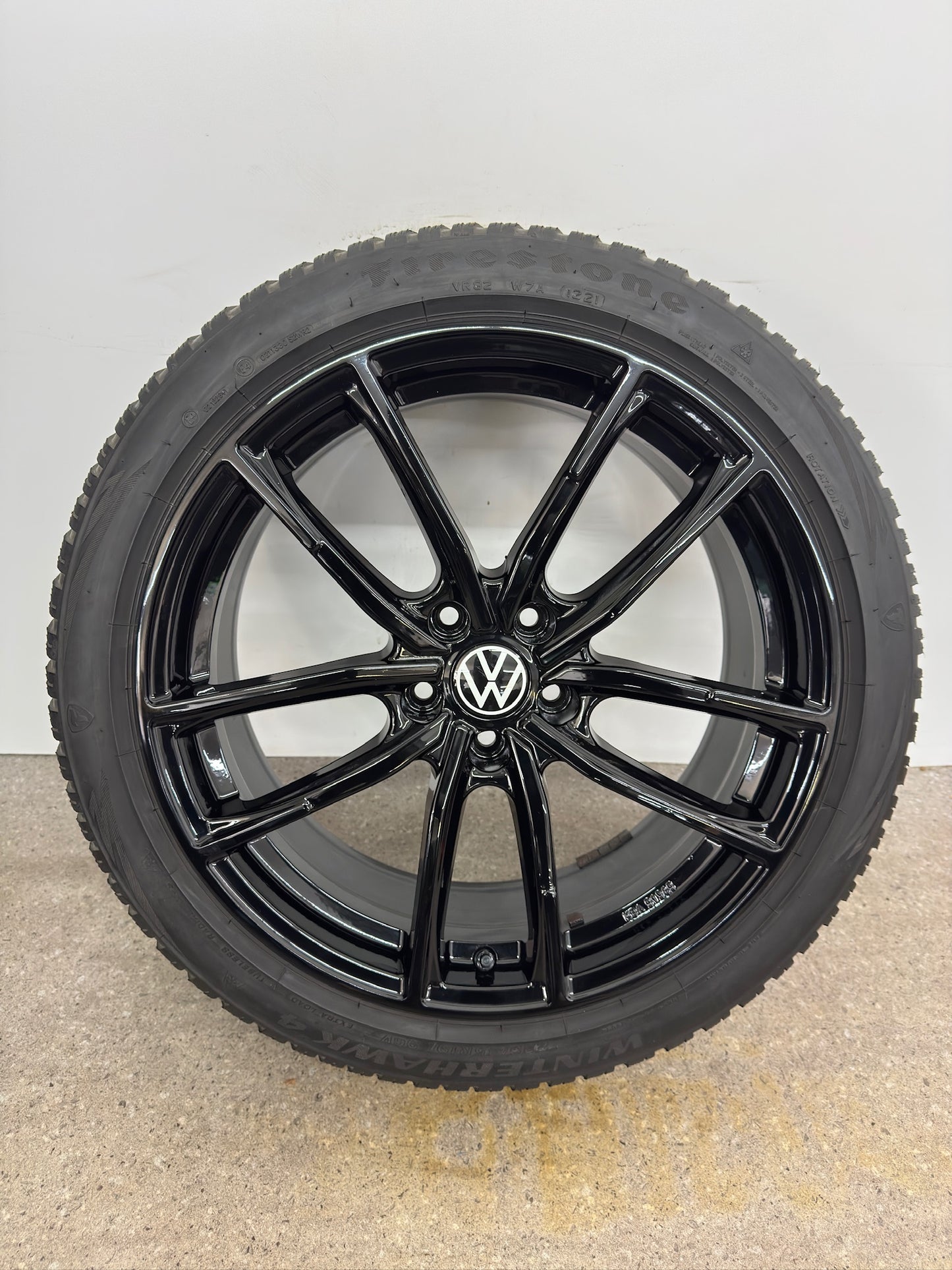 TOP VW Arteon 3H Tiguan I 1 5N 19 Zoll Winterräder Winterreifen Felgen Alufelgen Shooting Brake Variant R-Line Coupé Schwarz 225/45 R19 96V M+S Sport Winterradsatz SUV KBA51365