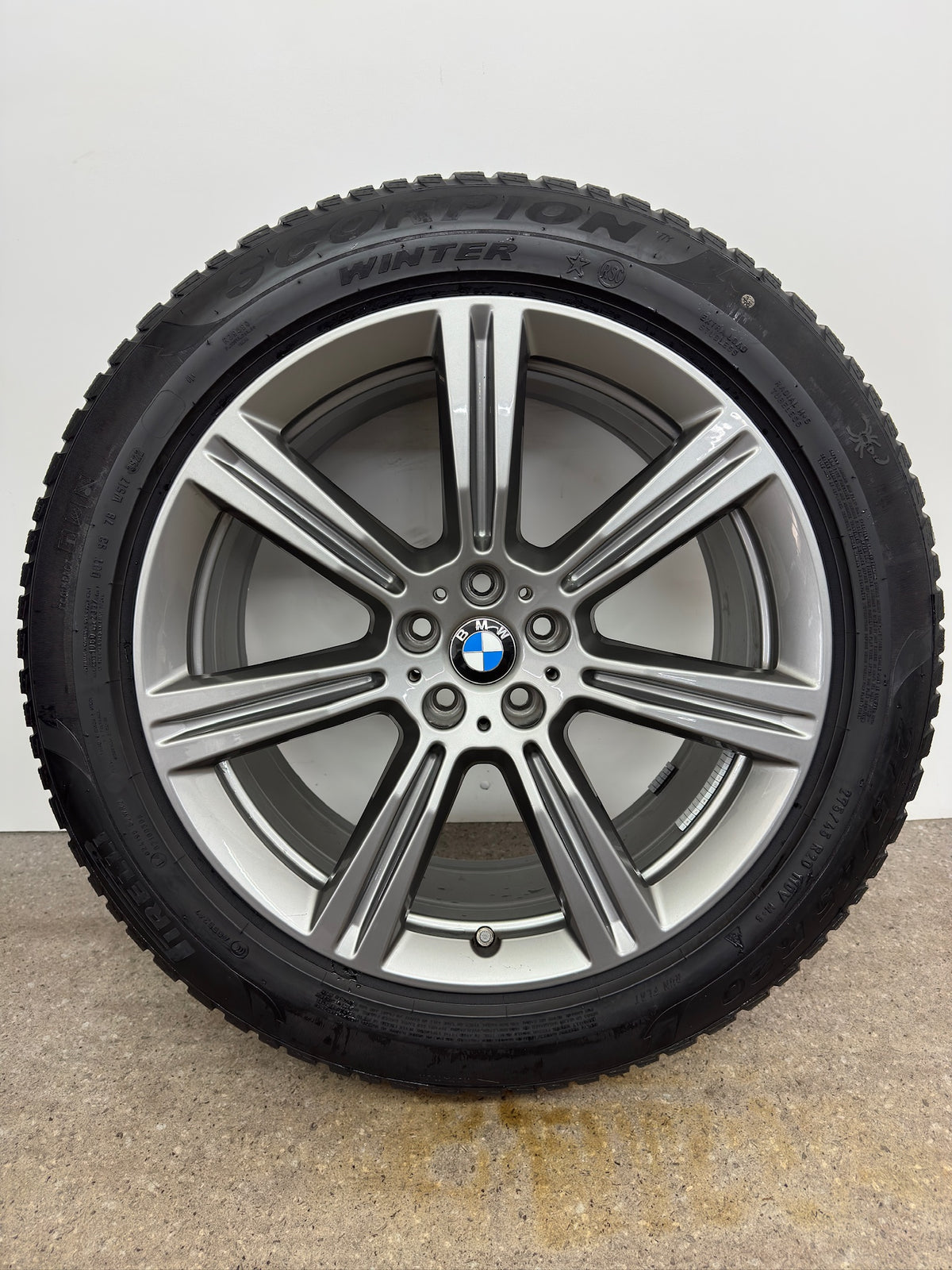 TOP ZUSTAND DOT22 Original BMW X5 G05 X6 G06 20 Zoll Sty. 736 Winterräder Winterreifen Felgen 6883753 Alufelgen Anthrazit 275/45 R20 110V RunFlat RFT RSC * Styling Winterrradsatz SUV MwSt.