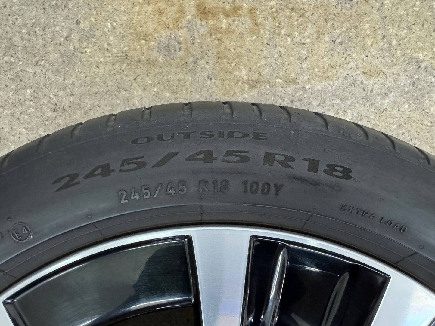 TOP ZUSTAND Original Mercedes E-Klasse W213 S213 C238 A238 18 Zoll Sommerräder Sommerreifen Felgen  A2134013700 A2134015300 245/45 R18 100Y 275/40 R18 103Y MO Schwarz Alufelgen Sommerradsatz MwSt.
