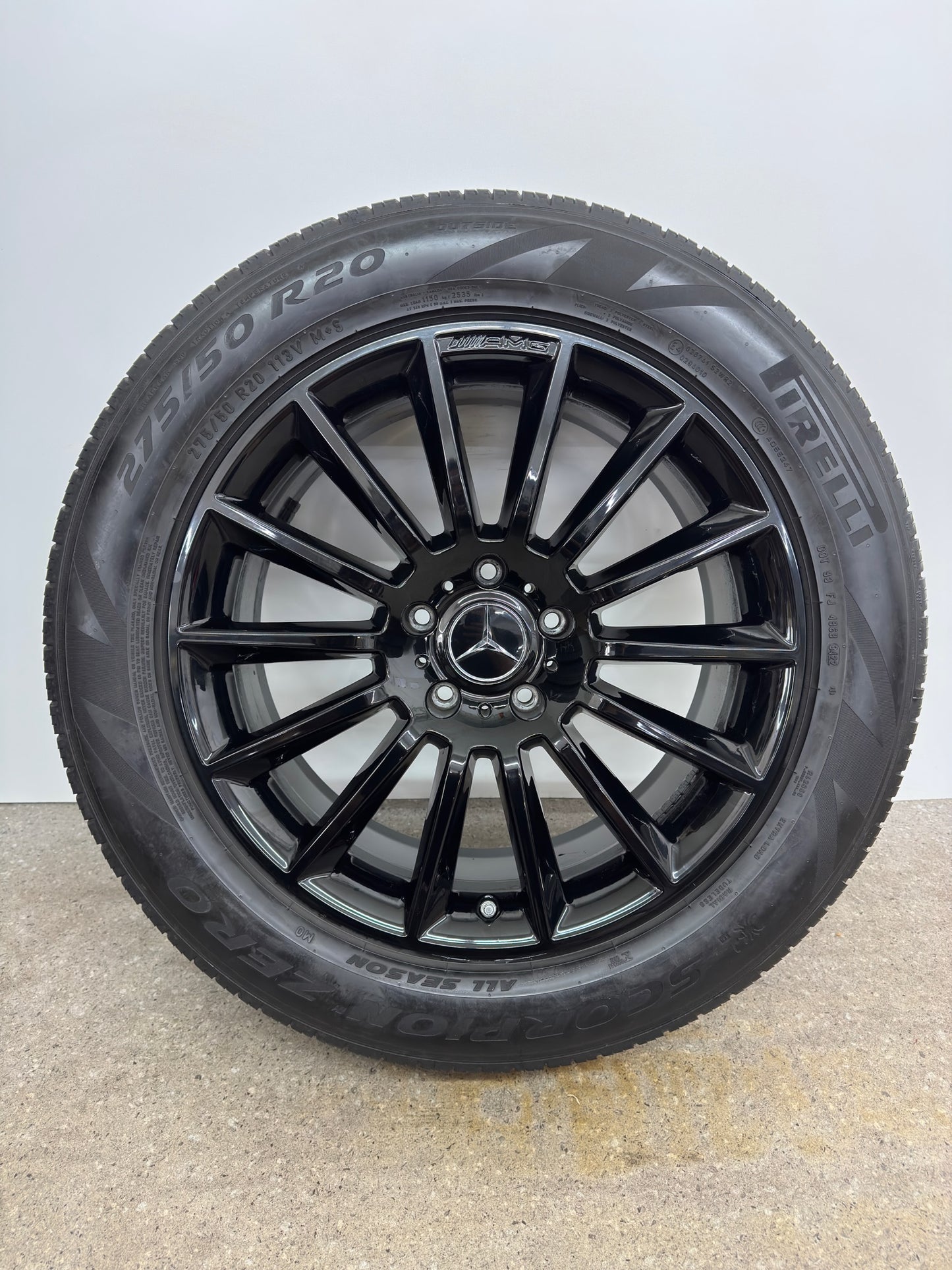 TOP ZUSTAND Original Mercedes G-Klasse W 463 W 465 20 Zoll AMG Ganzjahresreifen Felgen A4634011700 275/50 R20 113V MO Allwetterreifen Alufelgen Schwarz Sommerreifen Sommerräder SUV MwSt.