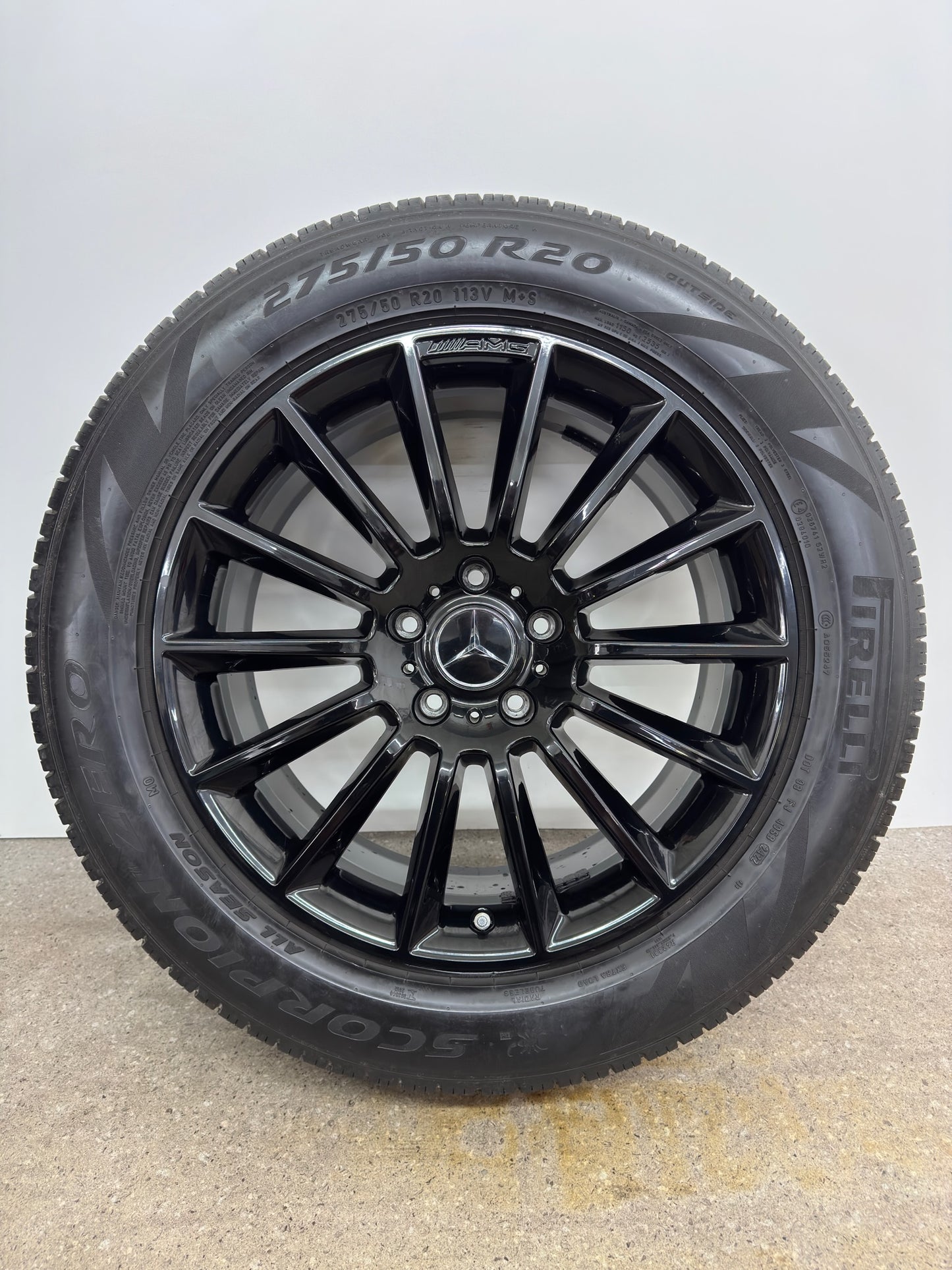 TOP ZUSTAND Original Mercedes G-Klasse W 463 W 465 20 Zoll AMG Ganzjahresreifen Felgen A4634011700 275/50 R20 113V MO Allwetterreifen Alufelgen Schwarz Sommerreifen Sommerräder SUV MwSt.