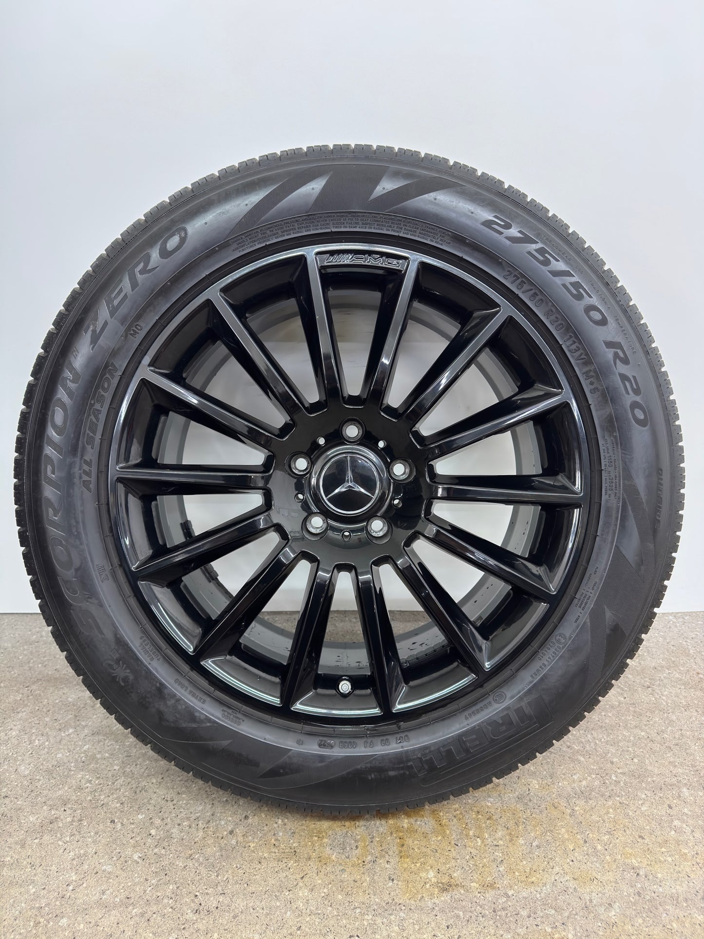 TOP ZUSTAND Original Mercedes G-Klasse W 463 W 465 20 Zoll AMG Ganzjahresreifen Felgen A4634011700 275/50 R20 113V MO Allwetterreifen Alufelgen Schwarz Sommerreifen Sommerräder SUV MwSt.