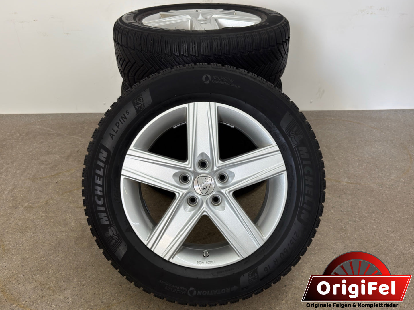 TOP 7,3 / 6,5mm VW Touran II 2 5T Skoda Yeti 5L 16 Zoll Winterräder Winterreifen Felgen Alufelgen KBA49303 Silber 215/60 R16 99H Michelin Alpin 6 Winterradsatz M+S