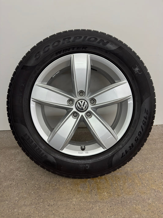 Top Original VW Tiguan II 2 Corvara 17 Zoll Felgen Alufelgen 6,5x17 ET38 5NA071497 KBA49906 RDKS Felgensatz MwSt. 5x112 (Winterreifen sind TRANSPORTSCHUTZ)