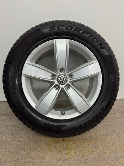 Top Original VW Tiguan II 2 Corvara 17 Zoll Felgen Alufelgen 6,5x17 ET38 5NA071497 KBA49906 RDKS Felgensatz MwSt. 5x112 (Winterreifen sind TRANSPORTSCHUTZ)