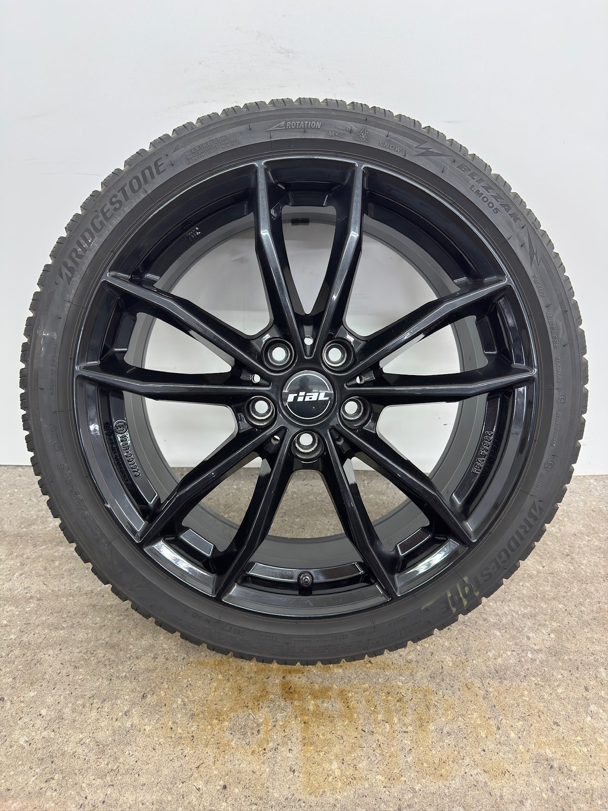 VW Golf VII 7 5G VIII 8 5H Skoda Octavia 3 III 5E Seat Cupra Leon 5F KL Audi A3 S3 8V 8Y 18 Zoll Winterräder Winterreifen Felgen Alufelgen 225/40 R18 92V M+S 7,5x18 ET46 5x112 Schwarz Winterradsatz