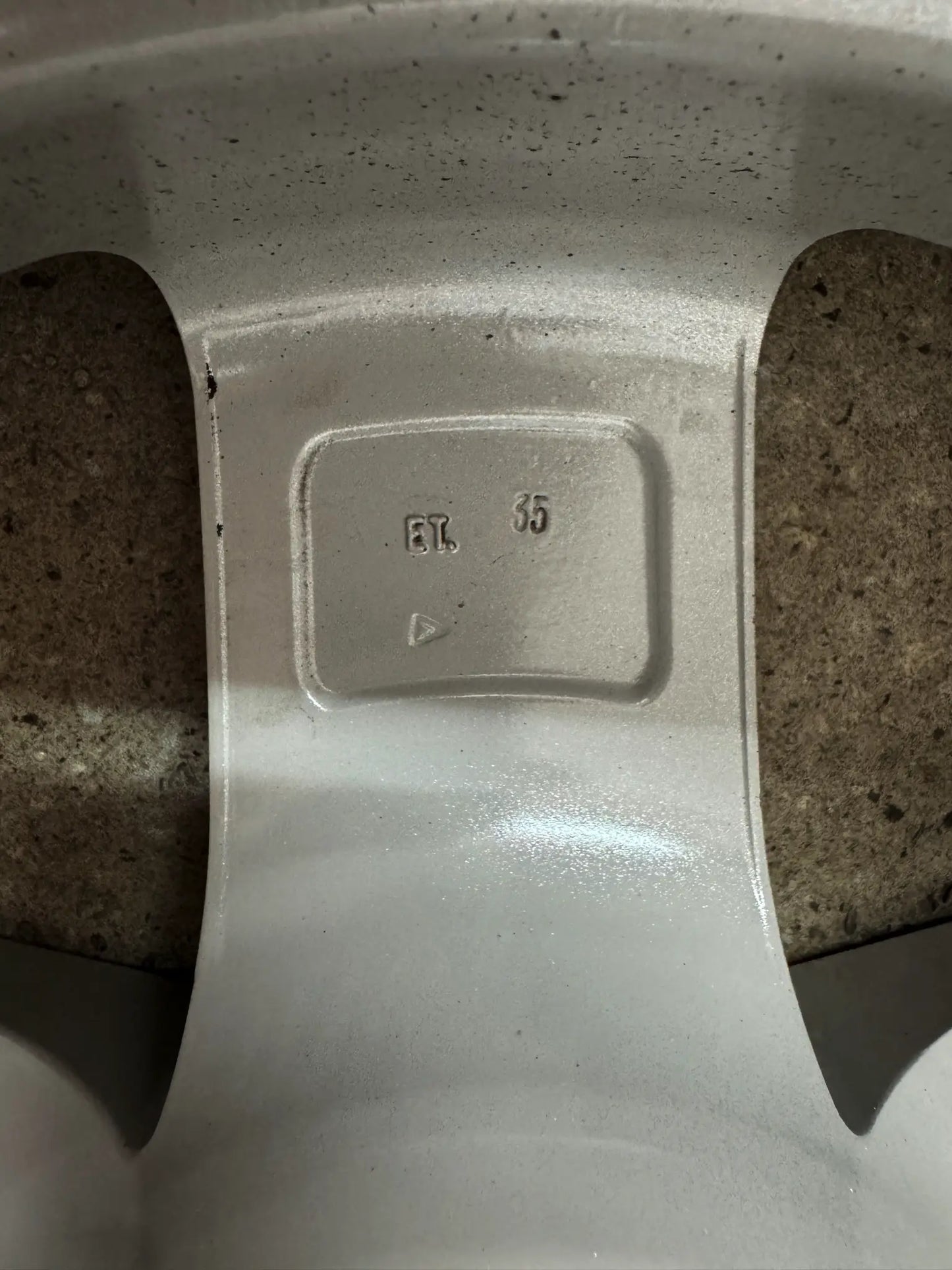 VW Passat B8 3G 3C Sharan 7N Arteon Skoda Superb III 3T Ateca 5FP Alhambra Audi Q3 8U Q2 GA A6 Allroad 4F 4F1 17 Zoll Winterräder Winterreifen Felgen Alufelgen 215/55 R17 98H M+S Winterradsatz