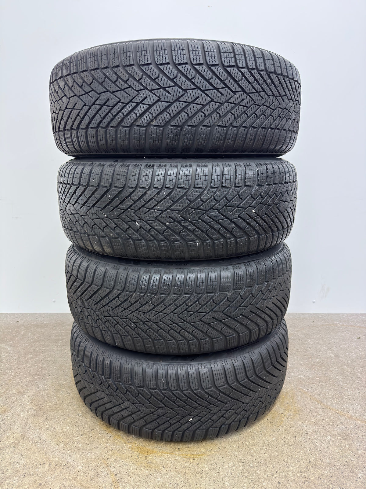 TOP DOT23 Volvo XC40 X 536 S90 V90 Cross Country 18 Zoll Winterräder Winterrreifen Felgen Alufelgen 235/55 R18 104H M+S SUV Silber Winterradsatz 5x108 7,5x18 ET50,5 KBA53529