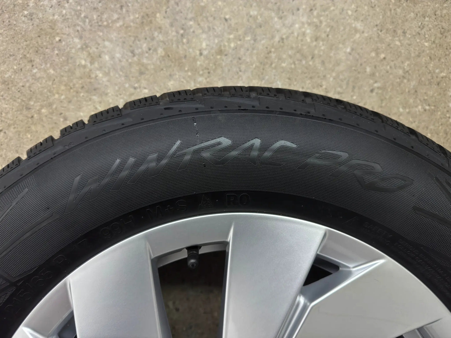 WIE NEU 7,7mm DOT25 Original VW Tiguan II 2 III 3 CTI Tayron R4 17 Zoll Bari Winterräder Winterreifen Felgen 571601025 Alufelgen 215/65 R17 99H M+S Allspace AD1 5NA Winterradsatz SUV MwSt.
