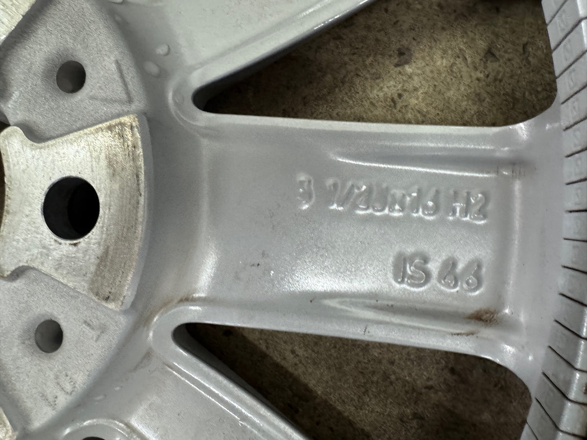 WIE NEU 8 / 7mm Original Mini Cooper F55 F56 F57 Spoke 508 16 Zoll Winterräder Winterreifen Felgen 6855117 Alufelgen 5x112 5,5x16 IS46 ET46 175/60 R16 86H Schwarz Winterradsatz RSC RFT Runflat MwSt.