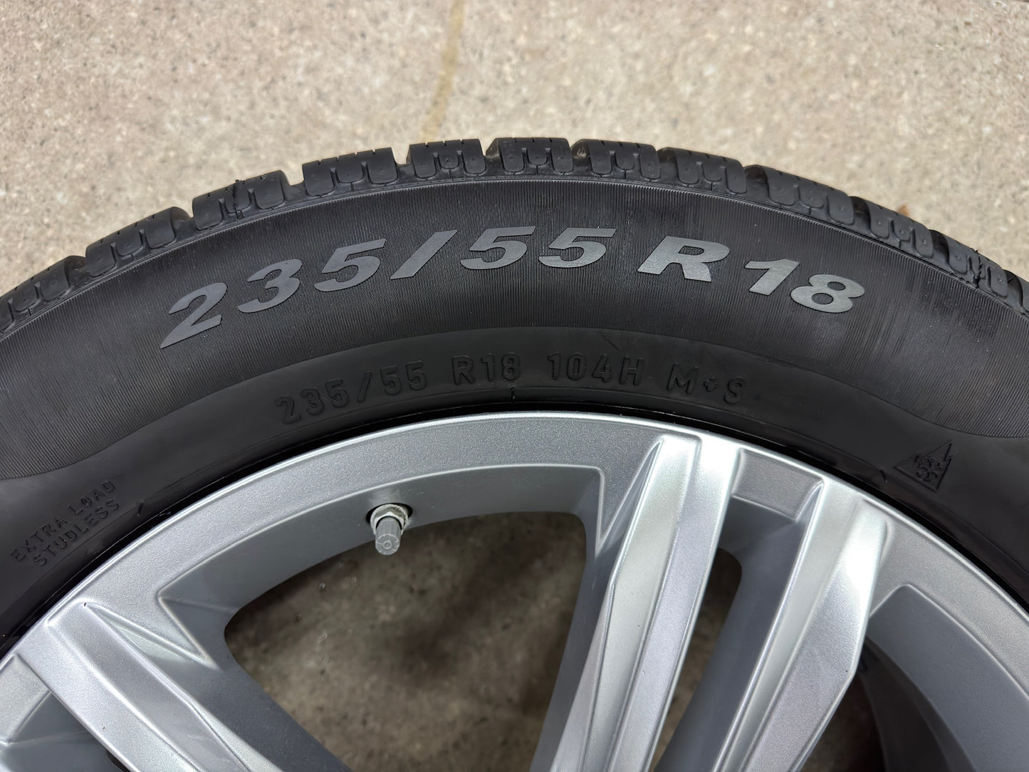 WIE NEU 8mm DOT4723 Original VW Tiguan II 2 Sebring 18 Zoll Winterräder Winterreifen Felgen 5NA601025M 5NA601025AQ Alufelgen 235/55 R18 104H M+S R-Line Silber Allspace AD1 5NA RDKS Winterradsatz