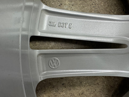 WIE NEU 8mm DOT4723 Original VW Tiguan II 2 Sebring 18 Zoll Winterräder Winterreifen Felgen 5NA601025M 5NA601025AQ Alufelgen 235/55 R18 104H M+S R-Line Silber Allspace AD1 5NA RDKS Winterradsatz