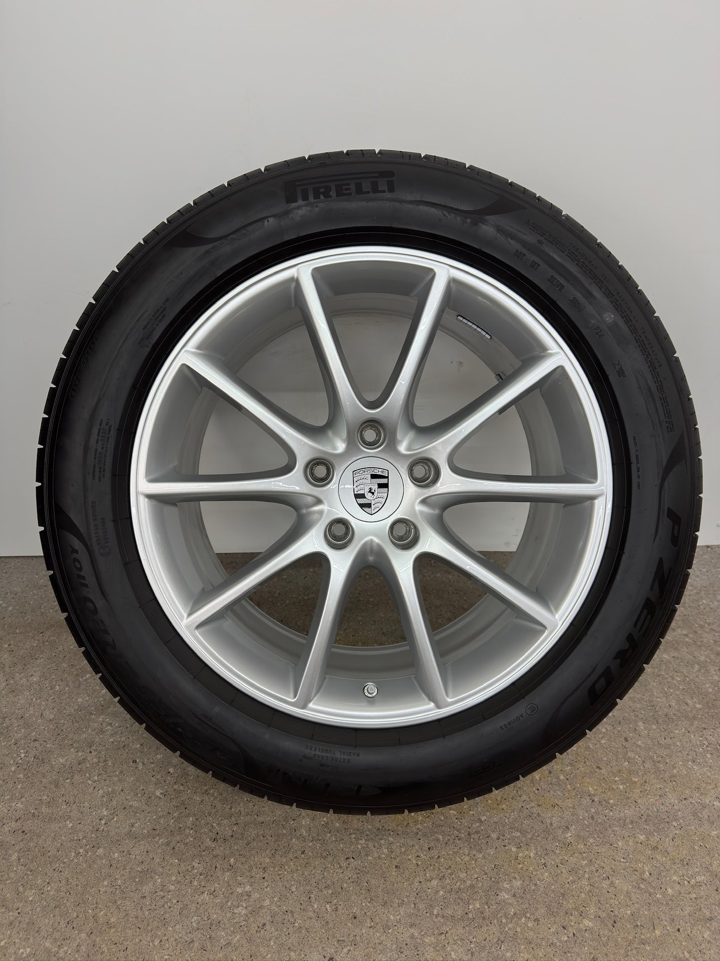 WIE NEU DOT2024 Original Porsche Cayenne E3 SUV 20 Zoll Sommerräder Sommerreifen Felgen 9Y0601025CT 9Y0601025DA Alufelgen Silber Design Sport N0 255/55 R20 110Y 295/45 R20 114Y Sommerradsatz MwSt.