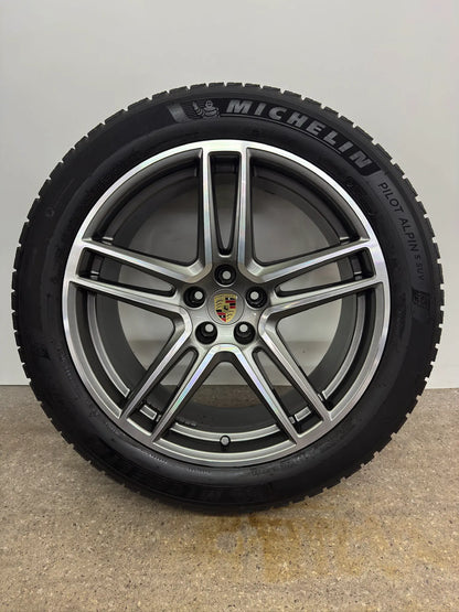 WIE NEU DOT23 Original Porsche Macan II 2 III 3 20 Zoll Winterräder Winterreifen Felgen Alufelgen 95B601025DG 95B601025DH 265/45 R20 104V 295/40 R20 106V Sport Exclusive Bicolor SUV M+S