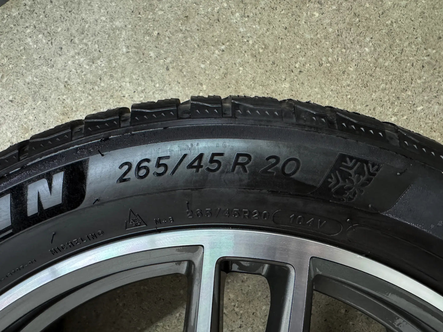 WIE NEU DOT23 Original Porsche Macan II 2 III 3 20 Zoll Winterräder Winterreifen Felgen Alufelgen 95B601025DG 95B601025DH 265/45 R20 104V 295/40 R20 106V Sport Exclusive Bicolor SUV M+S