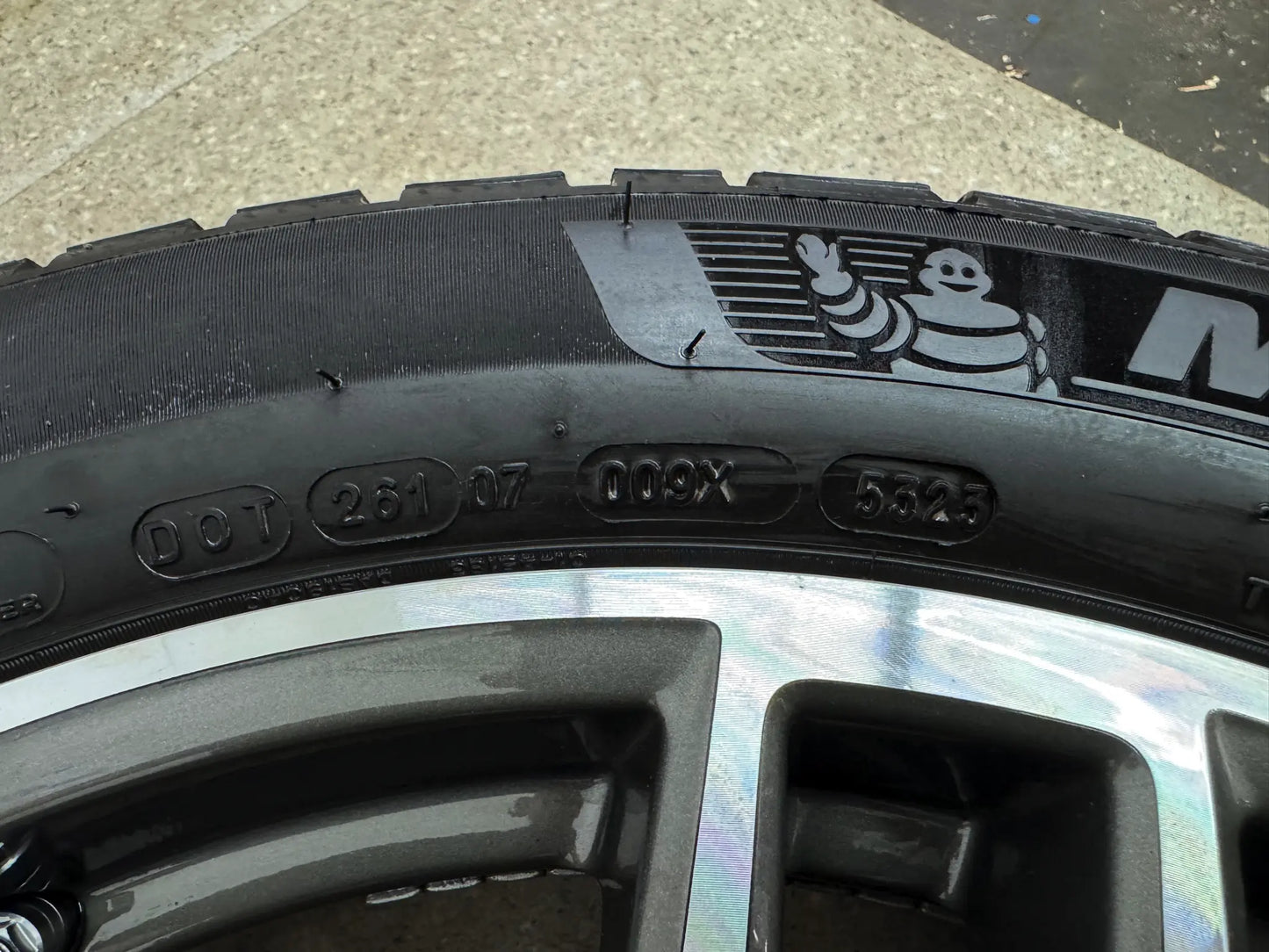 WIE NEU DOT23 Original Porsche Macan II 2 III 3 20 Zoll Winterräder Winterreifen Felgen Alufelgen 95B601025DG 95B601025DH 265/45 R20 104V 295/40 R20 106V Sport Exclusive Bicolor SUV M+S
