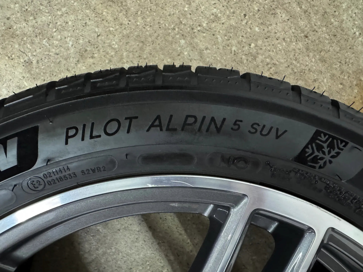 WIE NEU DOT23 Original Porsche Macan II 2 III 3 20 Zoll Winterräder Winterreifen Felgen Alufelgen 95B601025DG 95B601025DH 265/45 R20 104V 295/40 R20 106V Sport Exclusive Bicolor SUV M+S