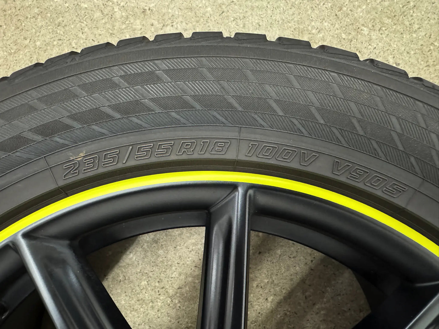WIE NEU DOT24 Audi Q3 F3 FJ MG HS II 2 VW Tiguan AD1 5N Seat Tarraco KN Skoda Kodiaq I 1 NS PS 18 Zoll Winterräder Winterreifen Felgen Alufelgen 235/55 R18 100V M+S Schwarz RDKS KBA 51984