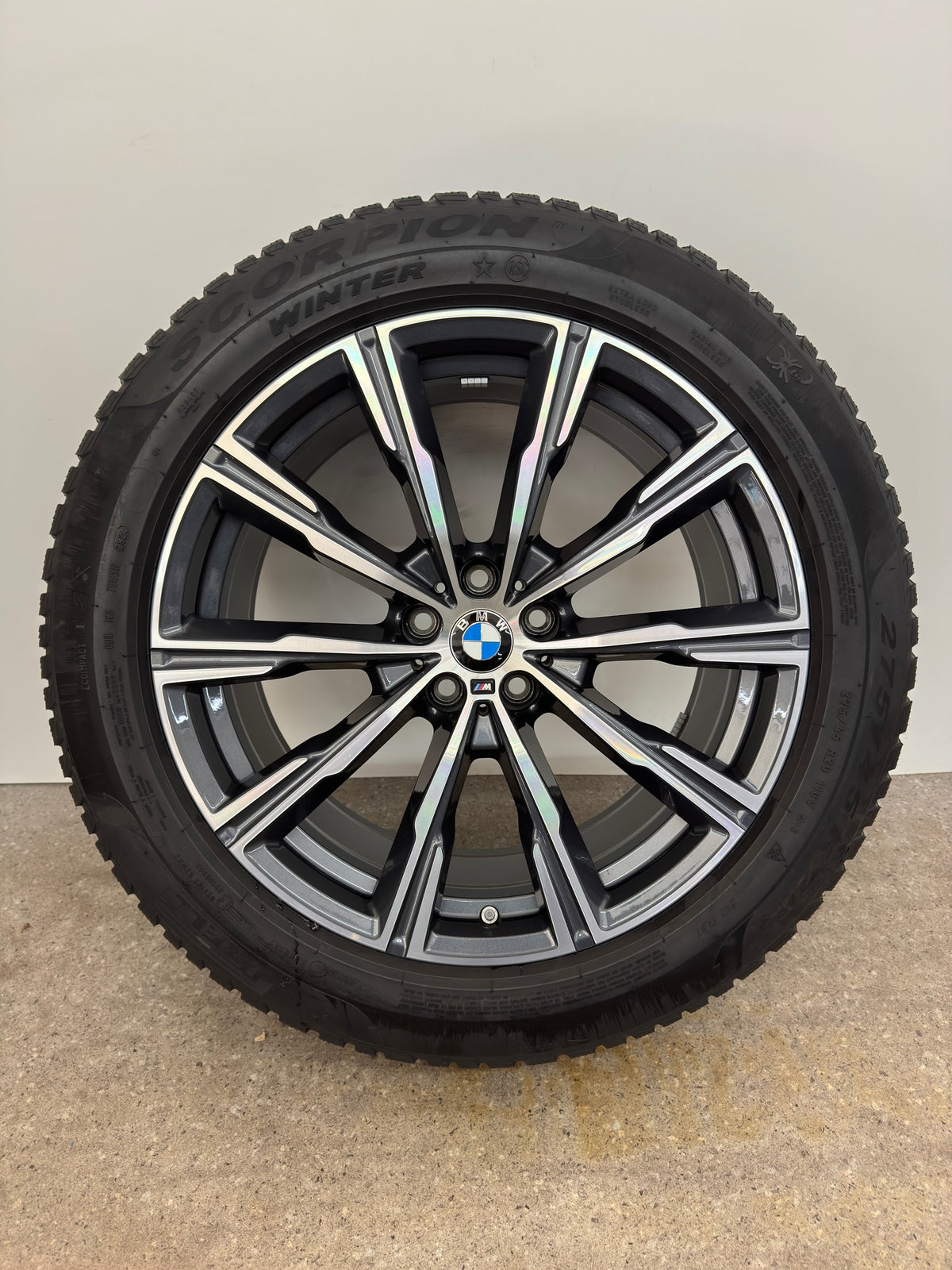 WIE NEU DOT24 Original BMW X5 G05 X6 G06 Sty. M 740M 20 Zoll Winterräder Winterreifen Felgen 8071996 Alufelgen 275/45 R20 110V M+S Sytling M Sport SUV RSC RFT Winterradsatz MwSt. ausweisbar