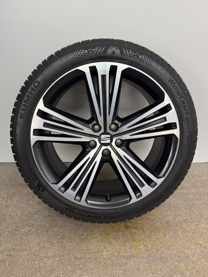 WIE NEU DOT24 Original Seat Tarraco KN2 20 Zoll Supreme Winterräder Winterreifen Felgen 5FJ601025B Alufelgen Cupra Sport Design Edition 235/45 R20 100W 8x20 ET41 5x112 M+S Winterradsatz SUV
