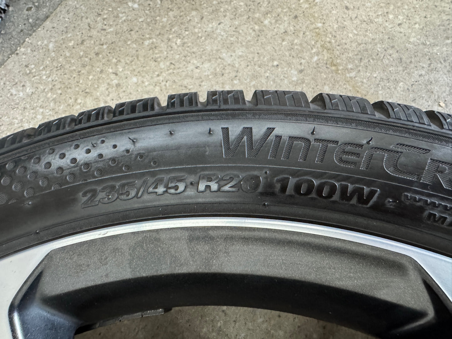 WIE NEU DOT24 Original Seat Tarraco KN2 20 Zoll Supreme Winterräder Winterreifen Felgen 5FJ601025B Alufelgen Cupra Sport Design Edition 235/45 R20 100W 8x20 ET41 5x112 M+S Winterradsatz SUV