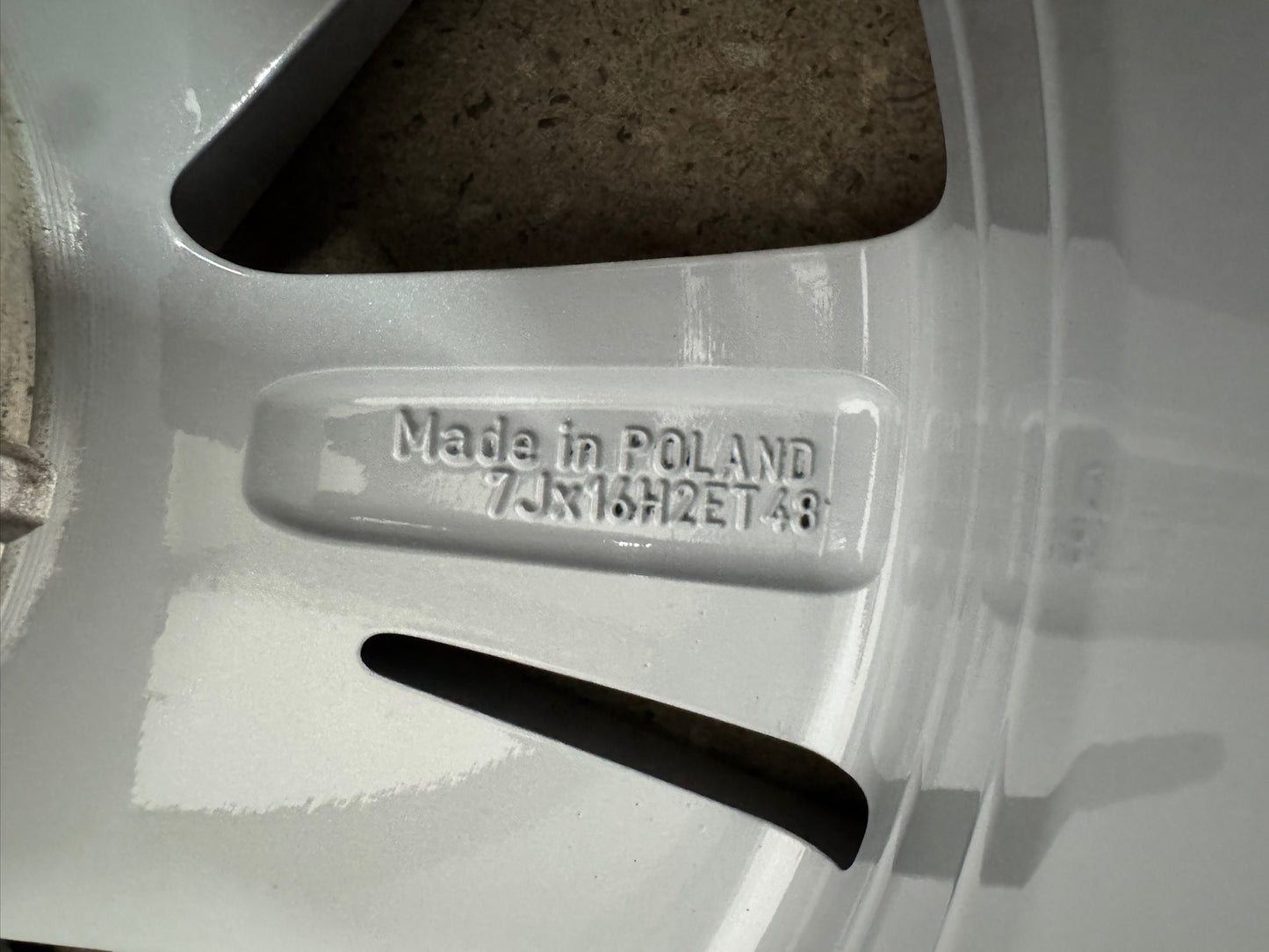 WIE NEU DOT24 Original VW Golf VIII 8 CD 16 Zoll Norfolk Sommerräder Sommerreifen Felgen 5H0601025 Alufelgen 205/55 R16 91V 7x16 ET48 Silber 5x112 Sommerradsatz MwSt.