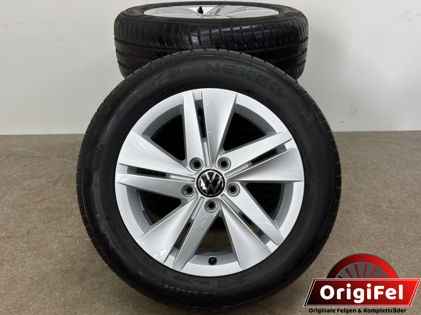 WIE NEU DOT24 Original VW Golf VIII 8 CD 16 Zoll Norfolk Sommerräder Sommerreifen Felgen 5H0601025 Alufelgen 205/55 R16 91V 7x16 ET48 Silber 5x112 Sommerradsatz MwSt.