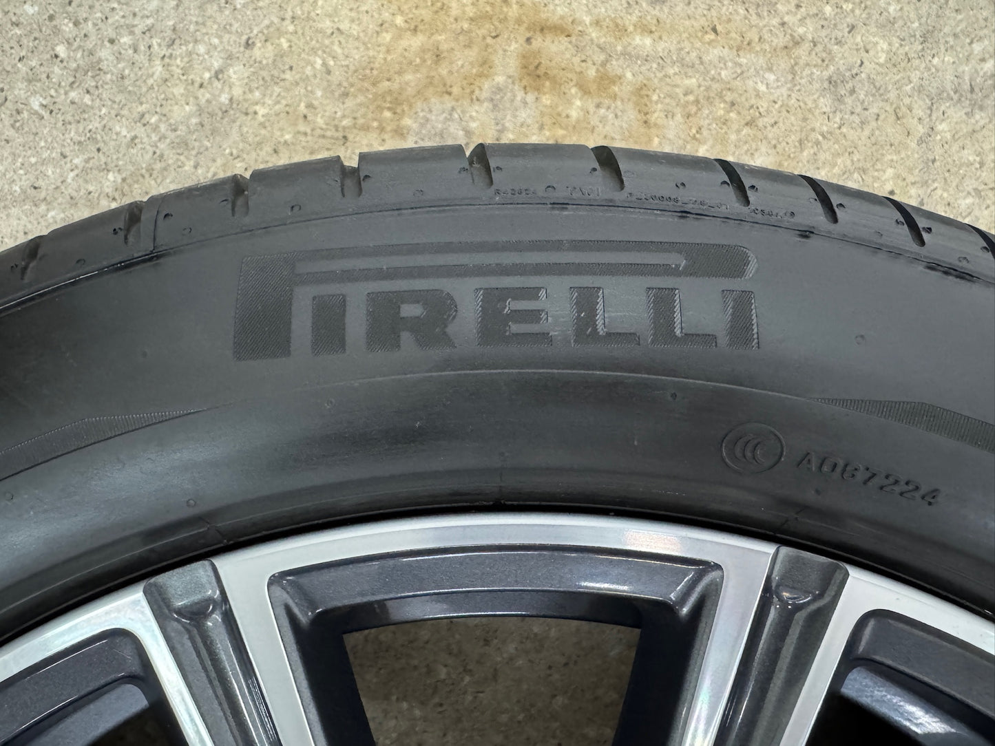 WIE NEU DOT25 Original BMW X5 G05 X6 G06 M 740M 20 Zoll Sommerräder Sommerreifen Felgen 8071996 8071997 275/45 R20 110Y 305/40 R20 112Y Pirelli P Zero * M Sport Line RFT Sommmeradsatz SUV