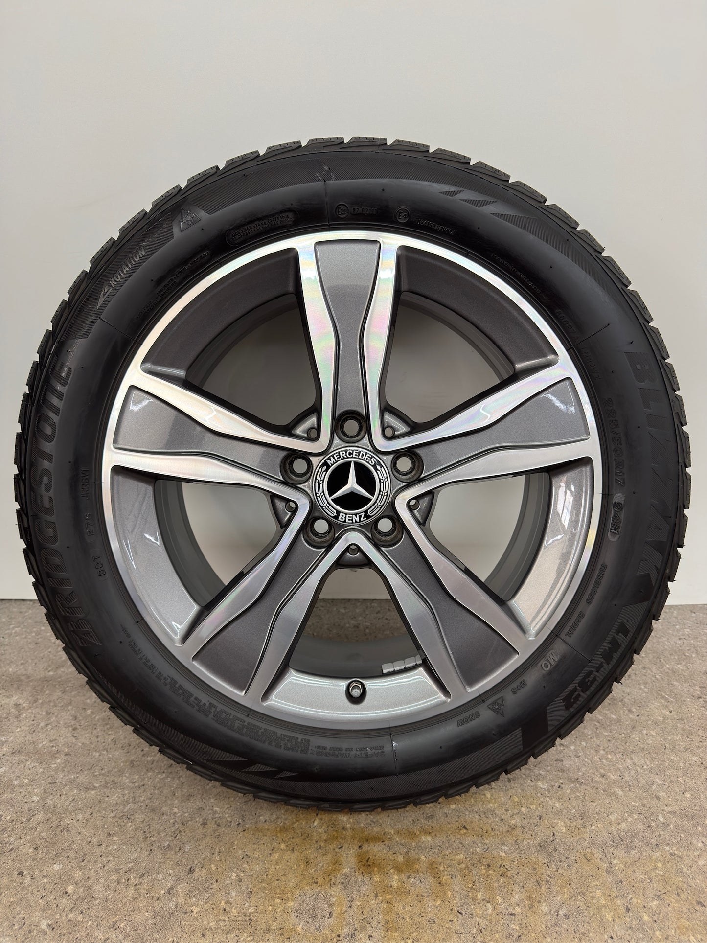 WIE NEU DOT25 Original Mercedes C-Klasse W205 S205 C205 A205 17 Zoll Winterräder Winterreifen Felgen Alufelgen A2054010800 225/50 R17 94H MO M+S 7x17 ET48,5 Winterradsatz 4MATIC