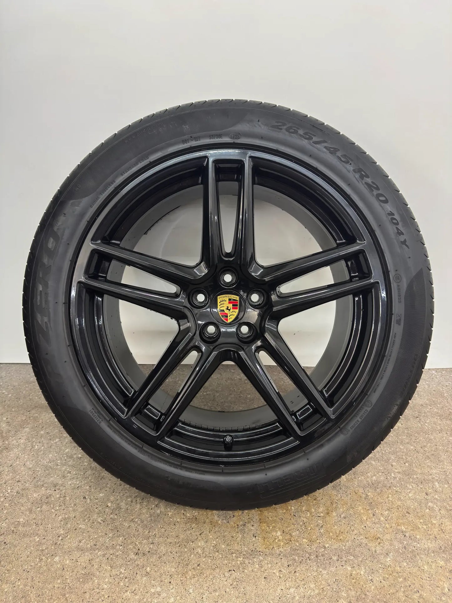 WIE NEU DOT25 Original Porsche Macan II 2 III 3 20 Zoll Sommerräder Sommerreifen Felgen Alufelgen 95B601025DG 95B601025DH 265/45 R20 104Y 295/40 R20 106Y Sport Exclusive Schwarz SUV