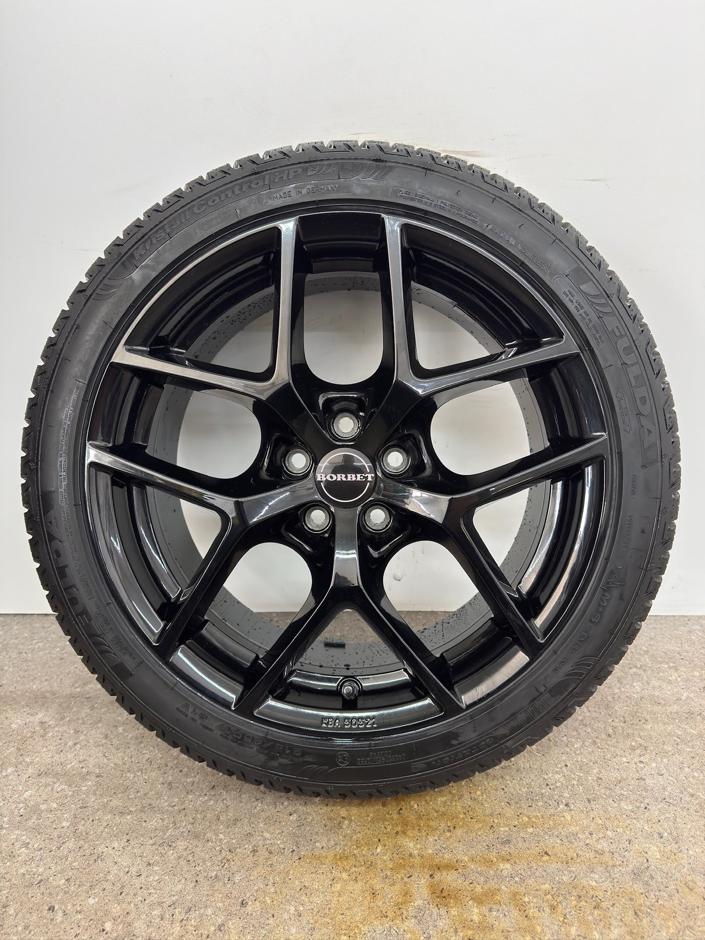 WIE NEU DOT25 VW Polo VI 6 2G AW Audi A1 GB Sportback 17 Zoll Winterräder Winterreifen Felgen Alufelgen Schwarz 215/45 R17 91V M+S KBA 50521 5x100 7,5x17 ET47 Winterradsatz