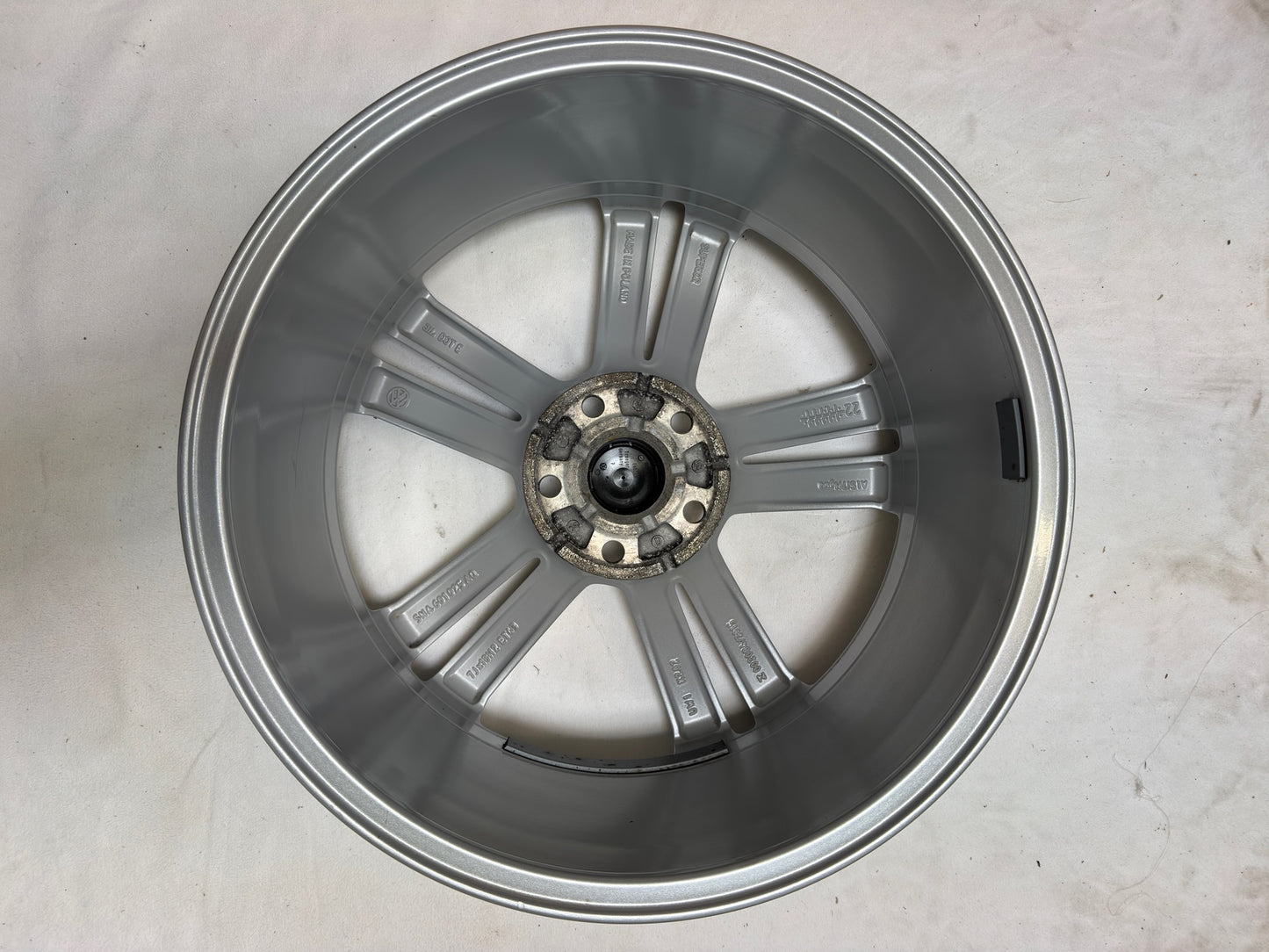 WIE NEU Original VW Tiguan II 2 Sebring 18 Zoll Felgen Alufelgen Allspace 5NA601025M 5NA601025AQ 7x18 ET43 5x112 AD1 5N 5NA SUV 5x112 R-Line Edition Silber Felgensatz MwSt. ausweisbar